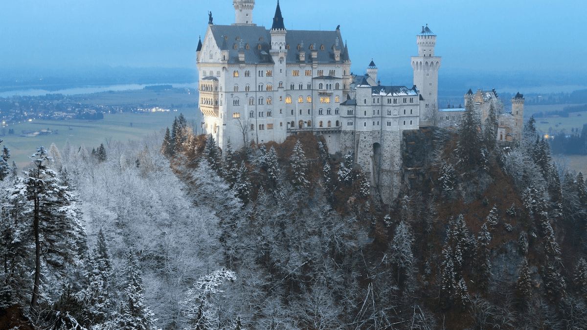 10 Must-Visit Places in 2025